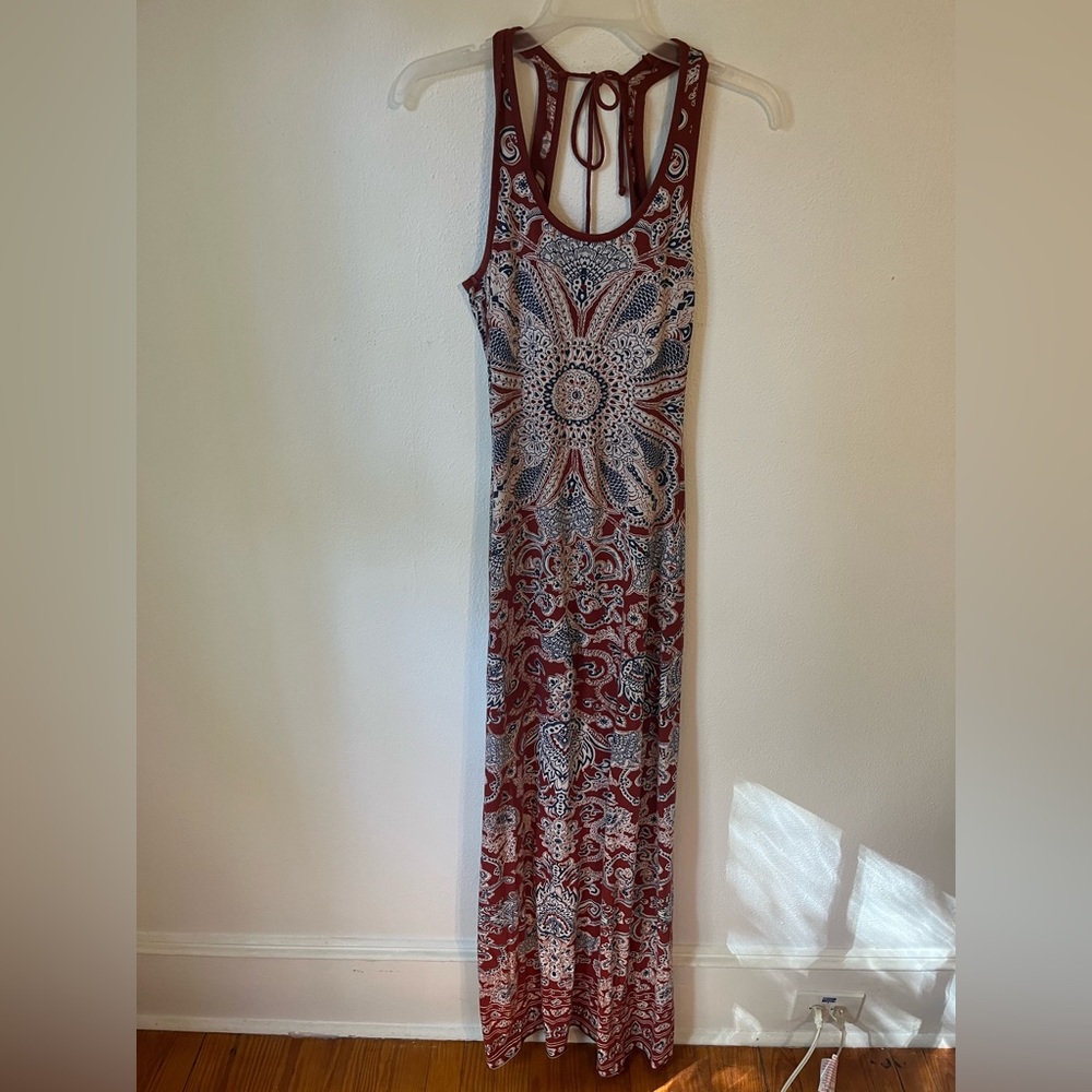 BILLABONG Designers Closet Red White and Blue Paisley Maxi Dress Size Medium